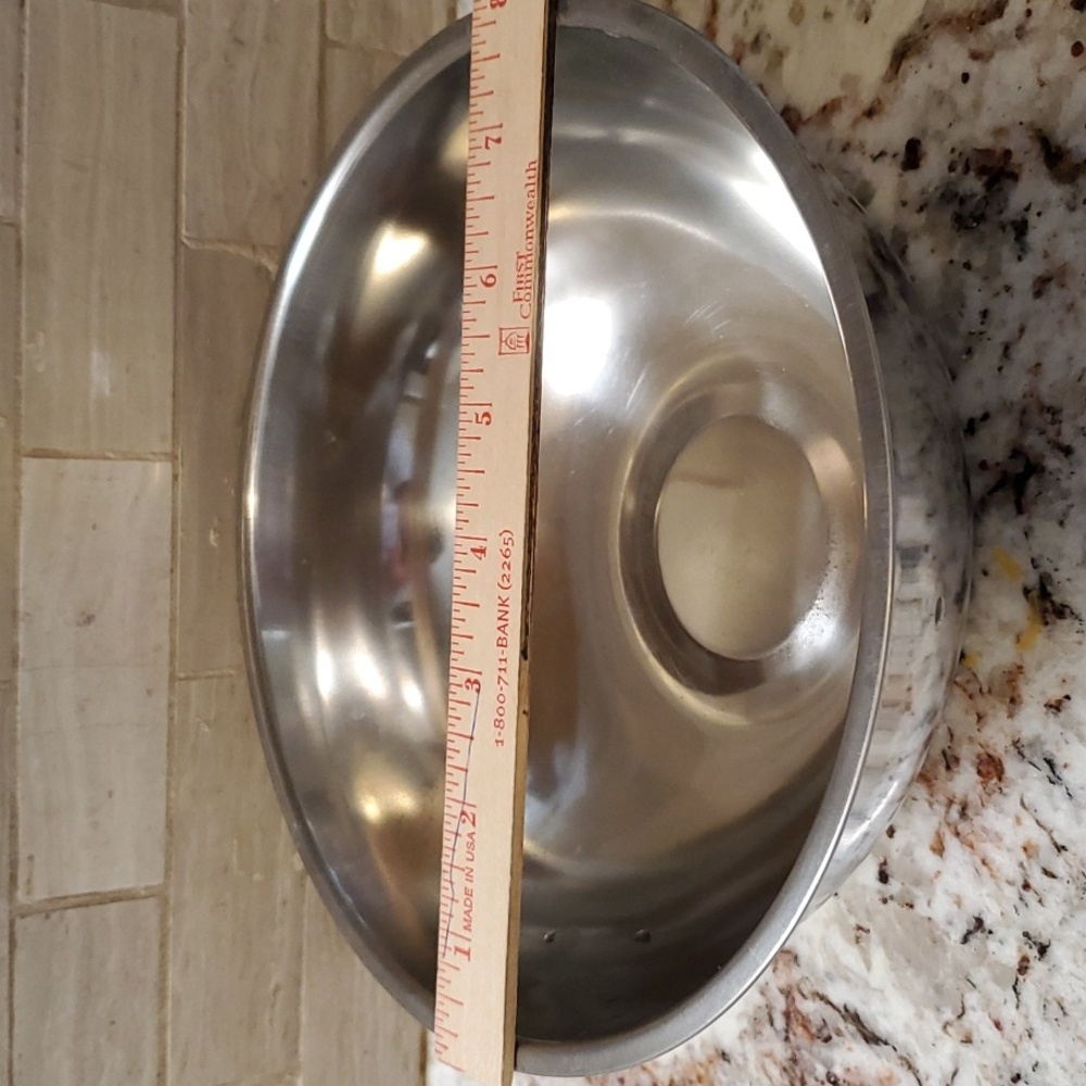 Three Stackable Stainless Bowls - Picture 5 of 10